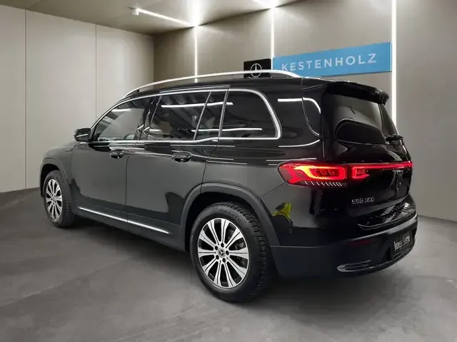 Mercedes-Benz EQB 300