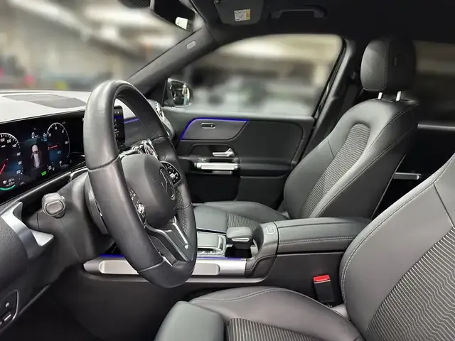 Mercedes-Benz EQB 300