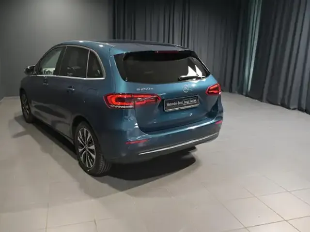 Mercedes-Benz B 250
