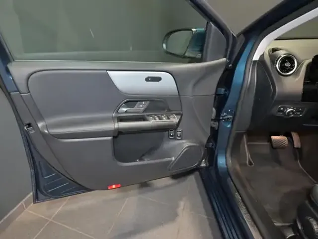 Mercedes-Benz B 250