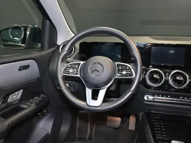 Mercedes-Benz B 250