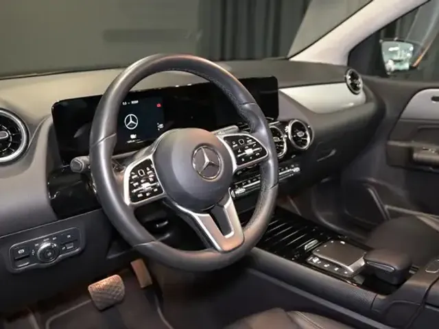 Mercedes-Benz B 250