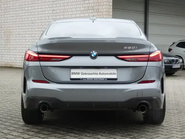BMW 220