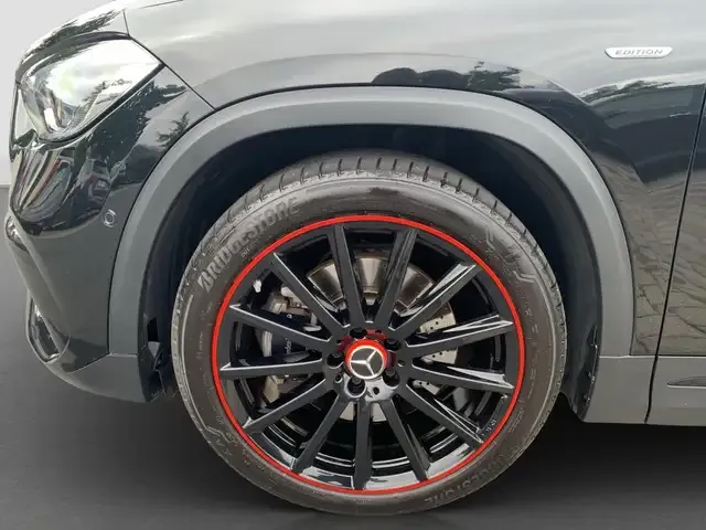 Mercedes-Benz GLA 220
