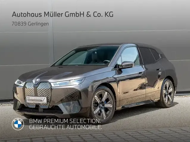 BMW iX