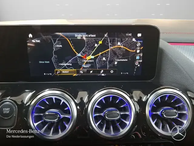 Mercedes-Benz EQA 300