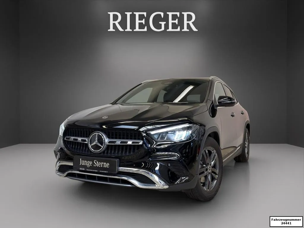 Mercedes-Benz GLA 200