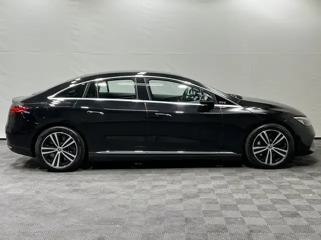 Mercedes-Benz EQE 300