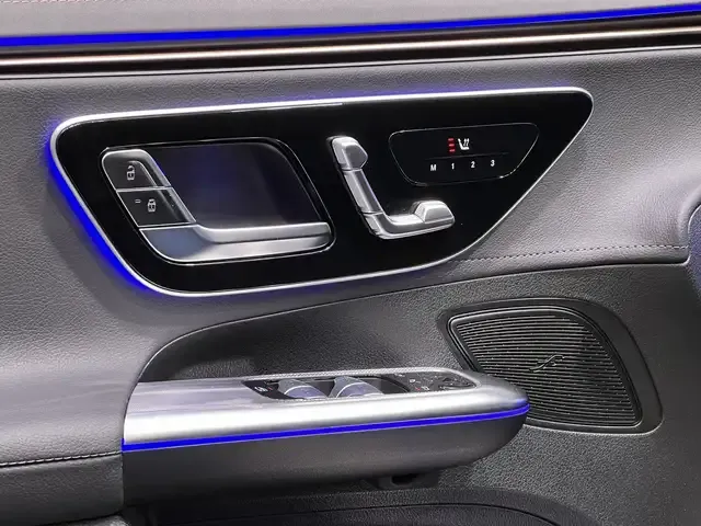 Mercedes-Benz EQE 300