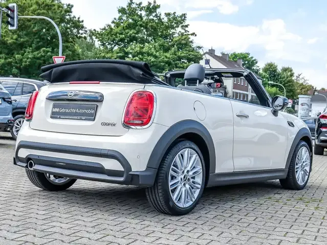 MINI Cooper Cabrio