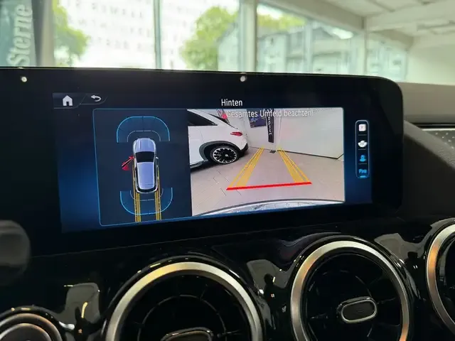 Mercedes-Benz GLA 180