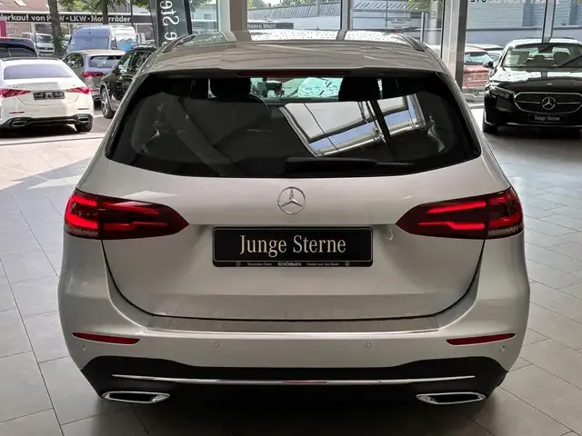 Mercedes-Benz B 200