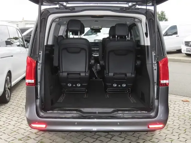 Mercedes-Benz V 250