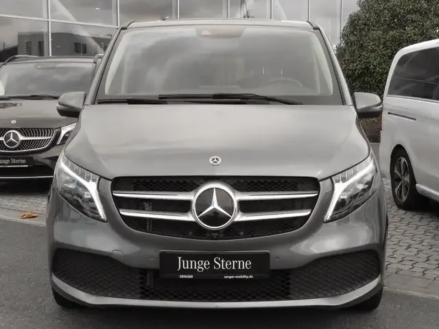 Mercedes-Benz V 250