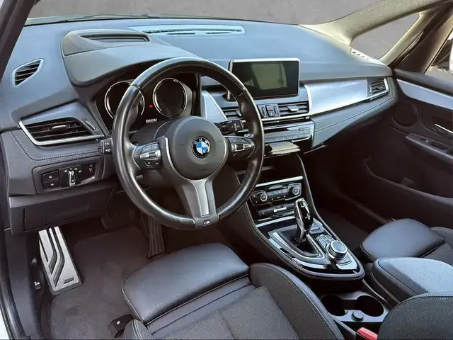 BMW 220