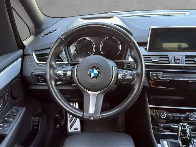 BMW 220