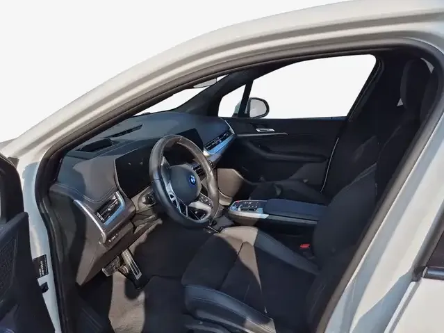 BMW 225