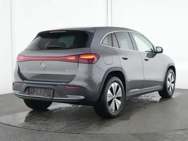Mercedes-Benz EQA 300