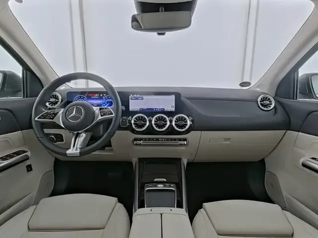 Mercedes-Benz EQA 300