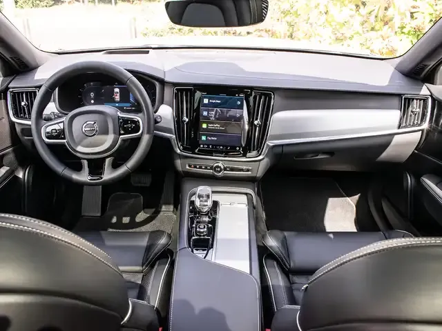 Volvo V90 Cross Country