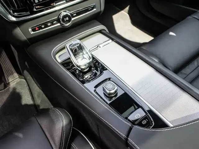 Volvo V90 Cross Country