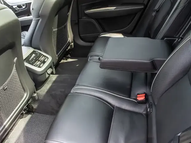Volvo V90 Cross Country