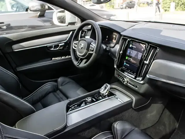 Volvo V90 Cross Country