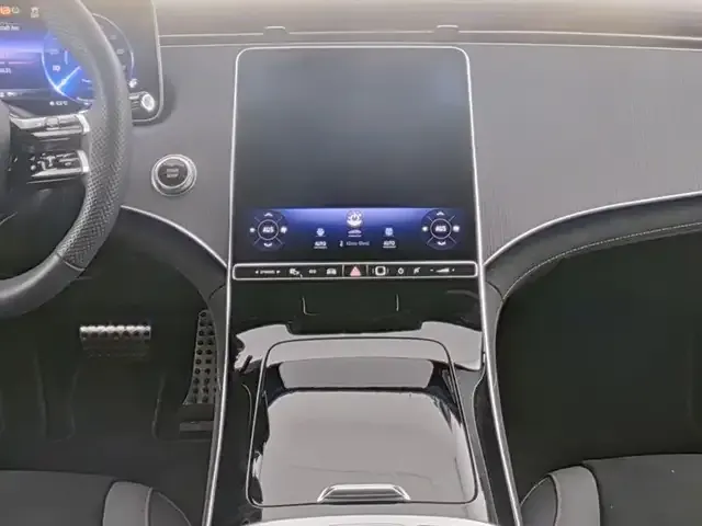 Mercedes-Benz EQE 300