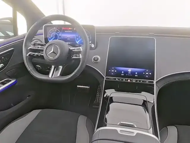 Mercedes-Benz EQE 300