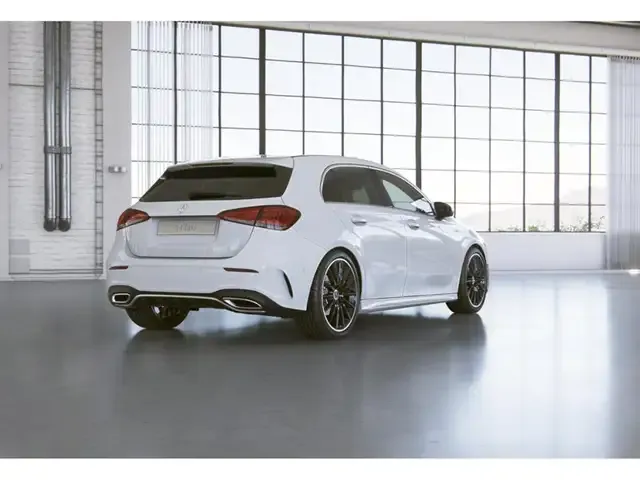 Mercedes-Benz A 220