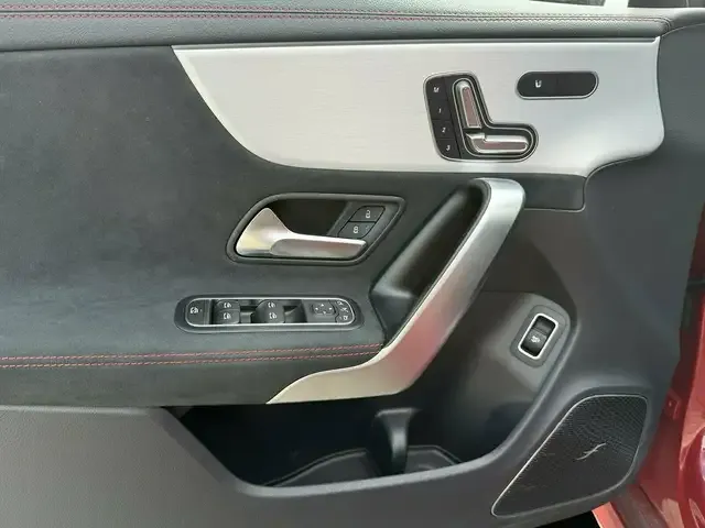 Mercedes-Benz CLA 220