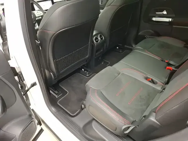 Mercedes-Benz EQB 300