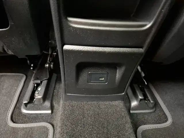 Mercedes-Benz EQB 300