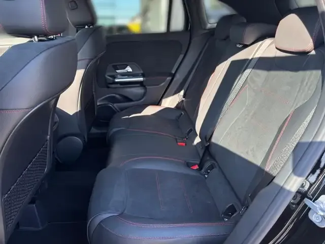 Mercedes-Benz GLA 220