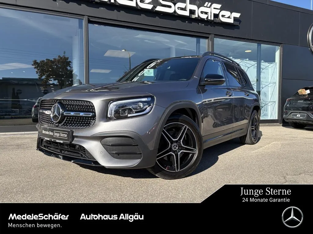 Mercedes-Benz GLB 220