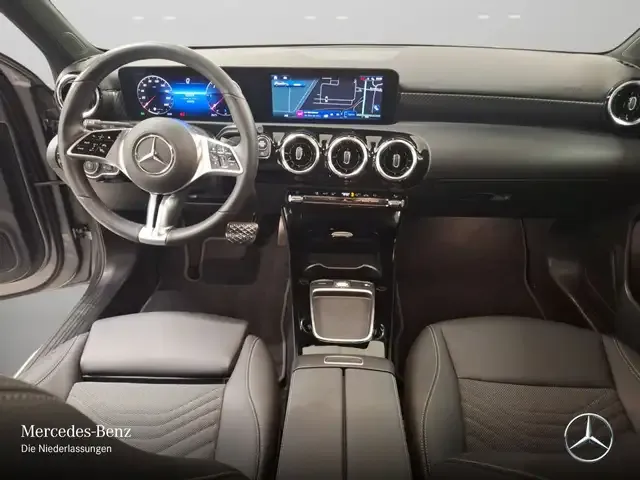 Mercedes-Benz A 220
