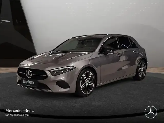 Mercedes-Benz A 220