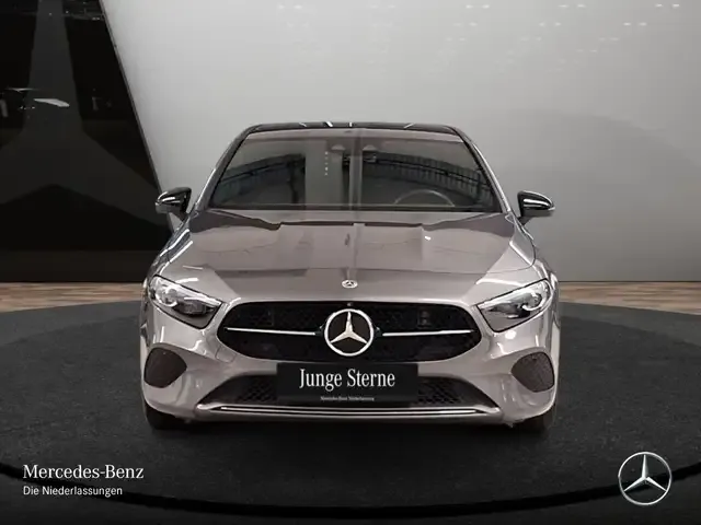 Mercedes-Benz A 220