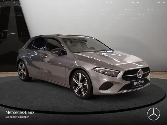 Mercedes-Benz A 220