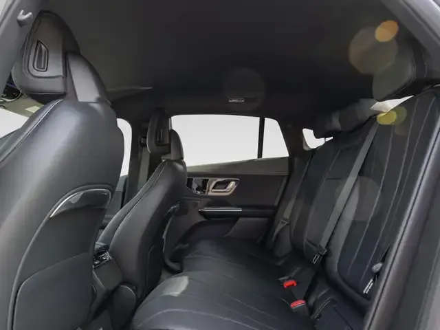 Mercedes-Benz EQE 300