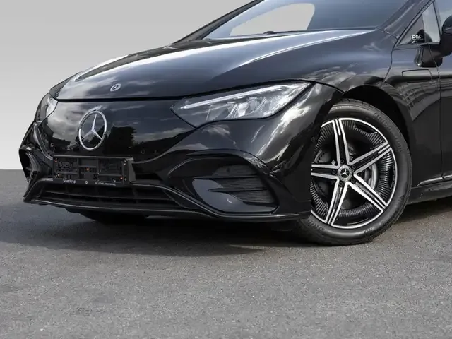 Mercedes-Benz EQE 300