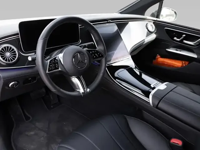 Mercedes-Benz EQE 300