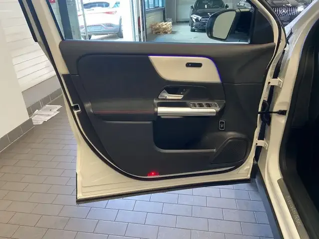 Mercedes-Benz GLA 180