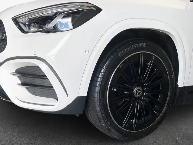 Mercedes-Benz GLA 180