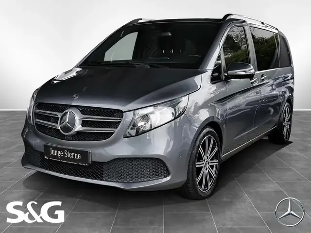 Mercedes-Benz V 220
