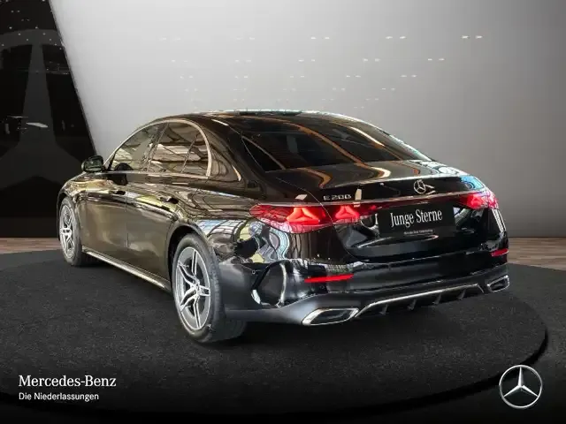 Mercedes-Benz E 200