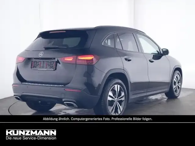 Mercedes-Benz GLA 220