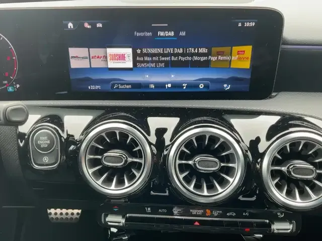 Mercedes-Benz A 220