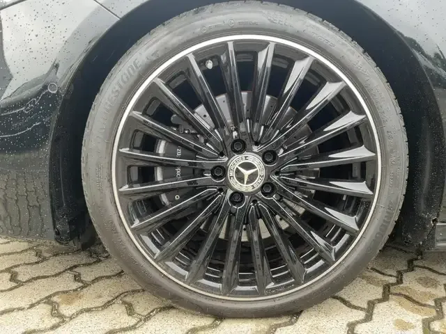 Mercedes-Benz A 220