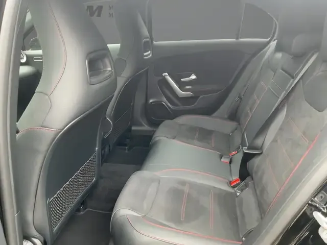 Mercedes-Benz A 220